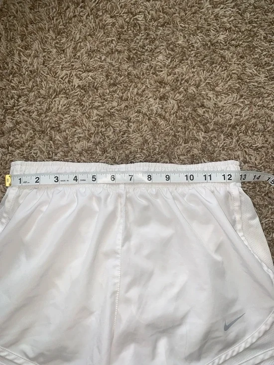 Nike Women's White Athletic Dri-Fit Running Shorts Workout Elastic Waist Small - Picture 3 of 9